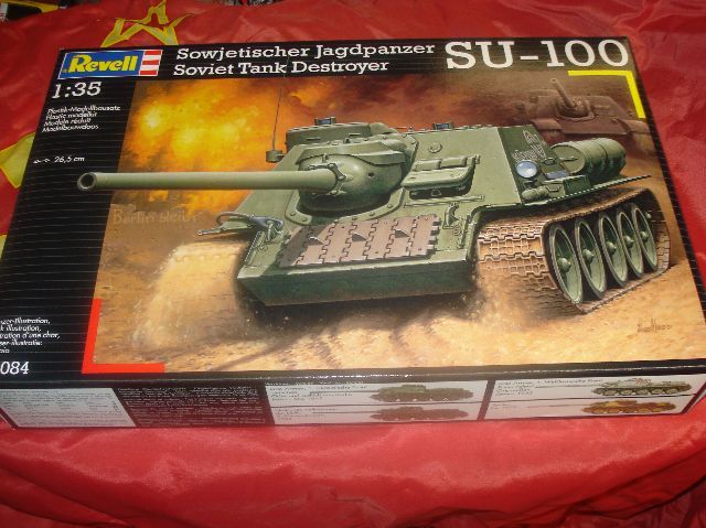 Revell 03084 SU-100 Soviet Tank Destroyer